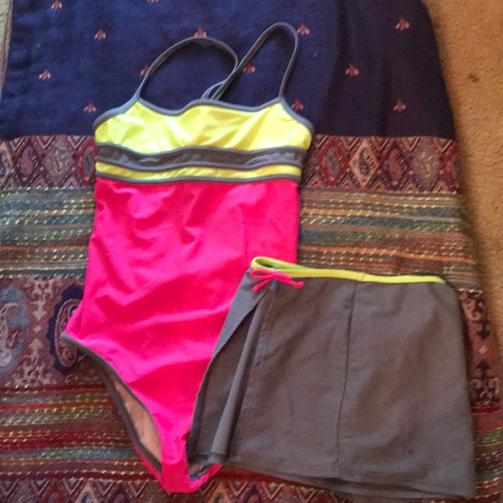 Girl’s One Piece Bathing Suit With Additional Wrap Skirt- by Malibu- Size 18 1/2